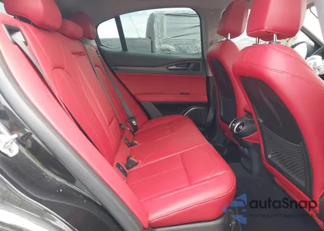 2021 Alfa Romeo Stelvio Ti/Ti Lusso/Ti Sport/Ti Sport Carbon z USA, uszkodzony, nr VIN ZASPAKBN7M7D17777